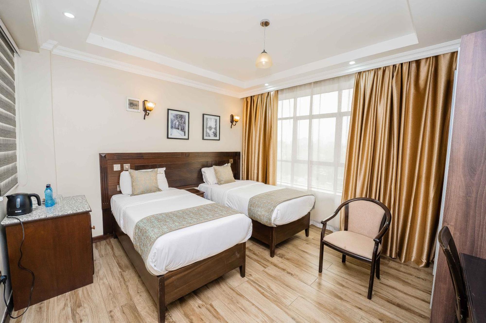 Hemak Suites Hotel Nairobi Esterno foto