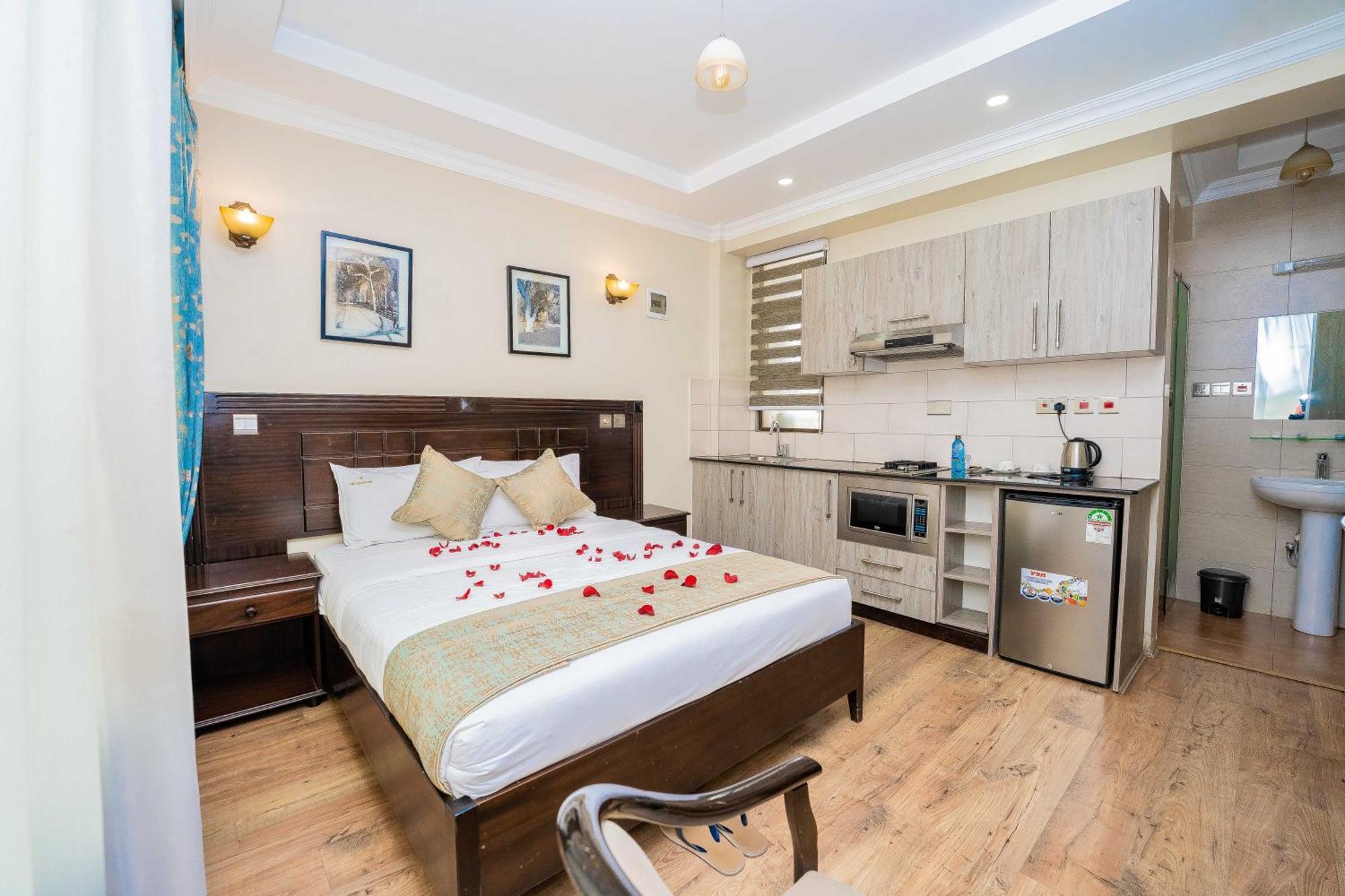 Hemak Suites Hotel Nairobi Esterno foto
