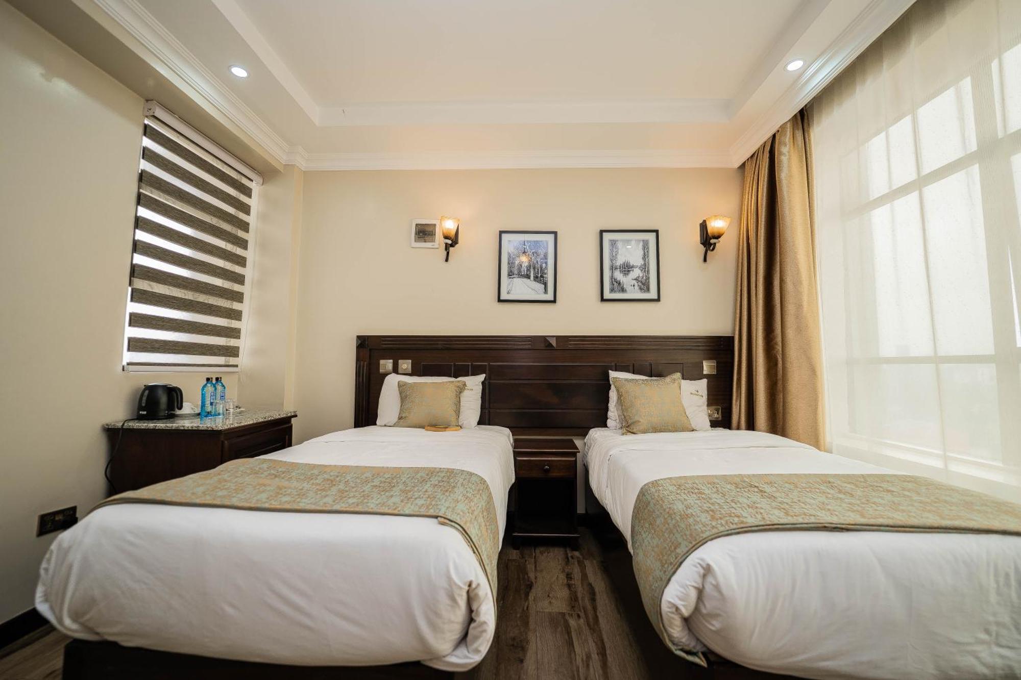Hemak Suites Hotel Nairobi Esterno foto