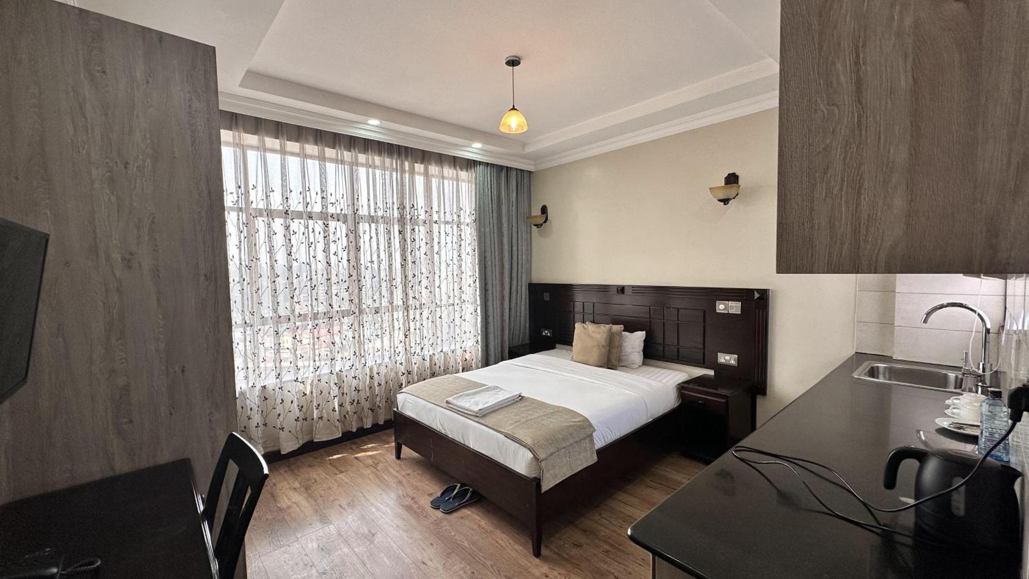 Hemak Suites Hotel Nairobi Esterno foto