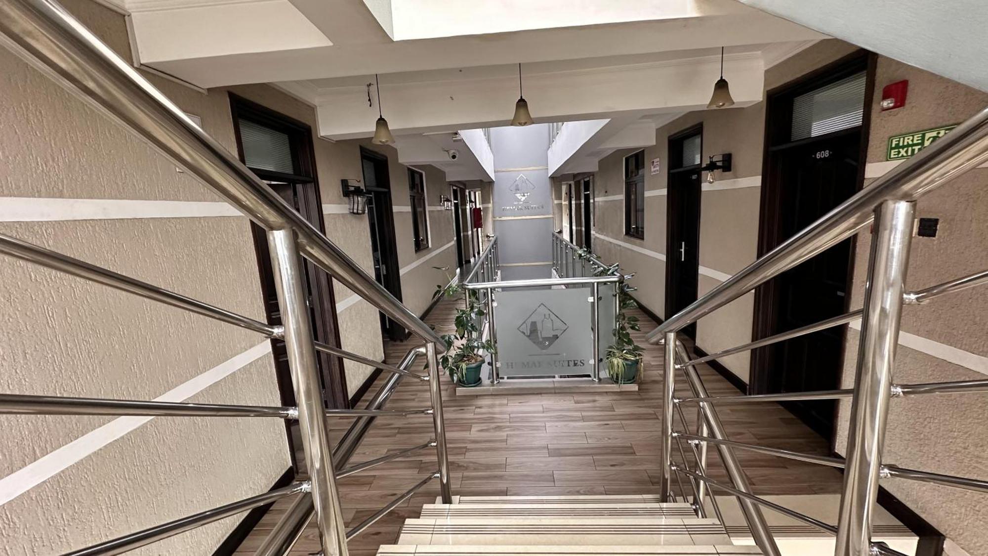 Hemak Suites Hotel Nairobi Esterno foto