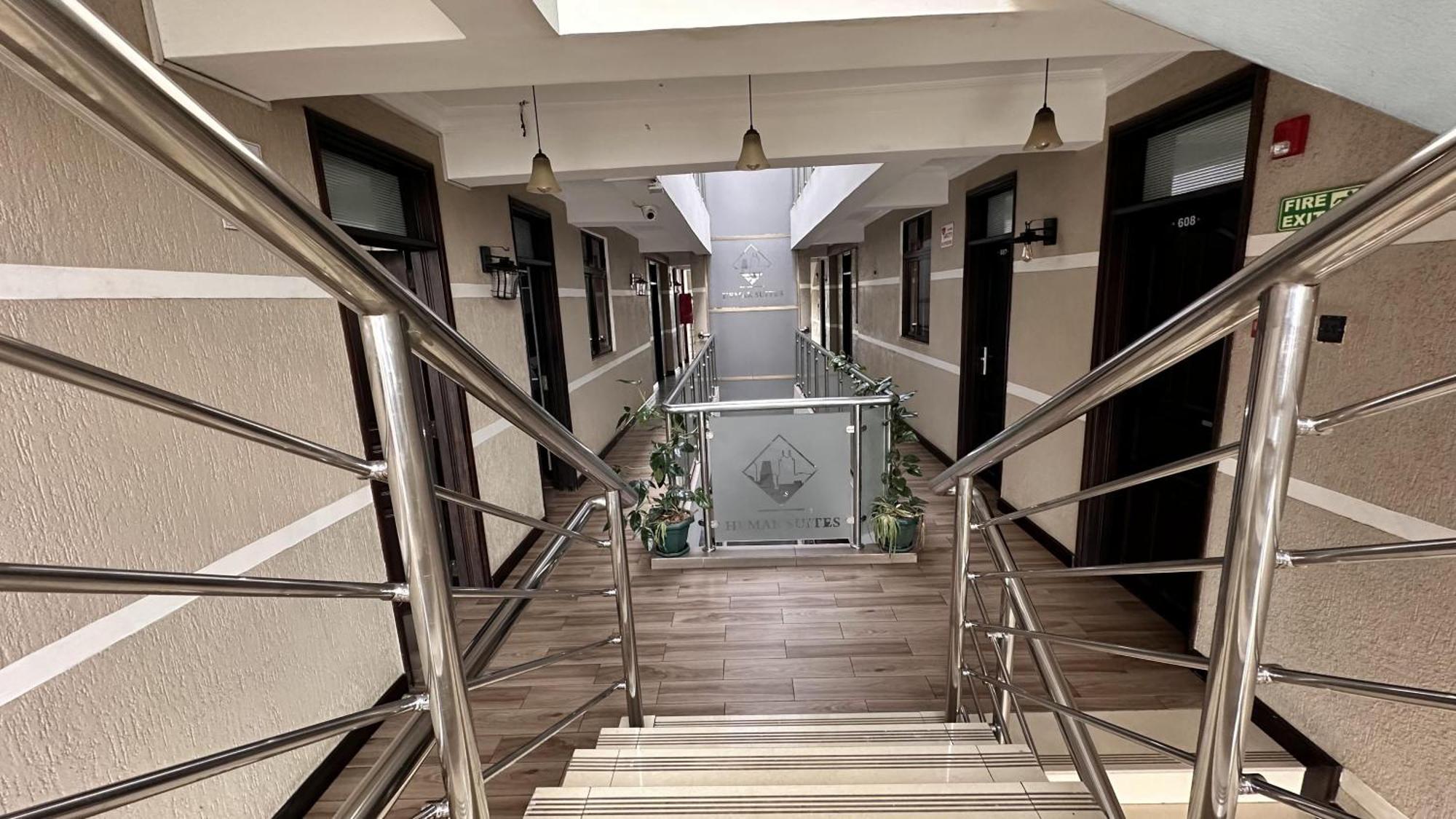 Hemak Suites Hotel Nairobi Esterno foto