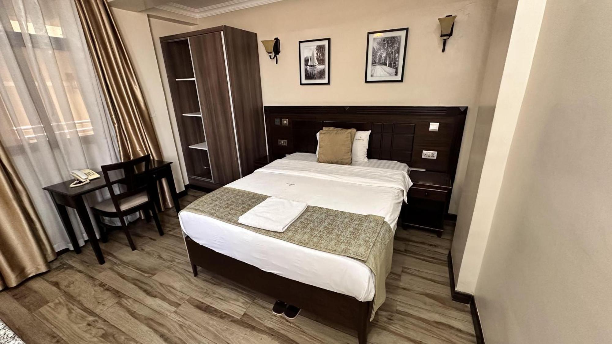 Hemak Suites Hotel Nairobi Esterno foto